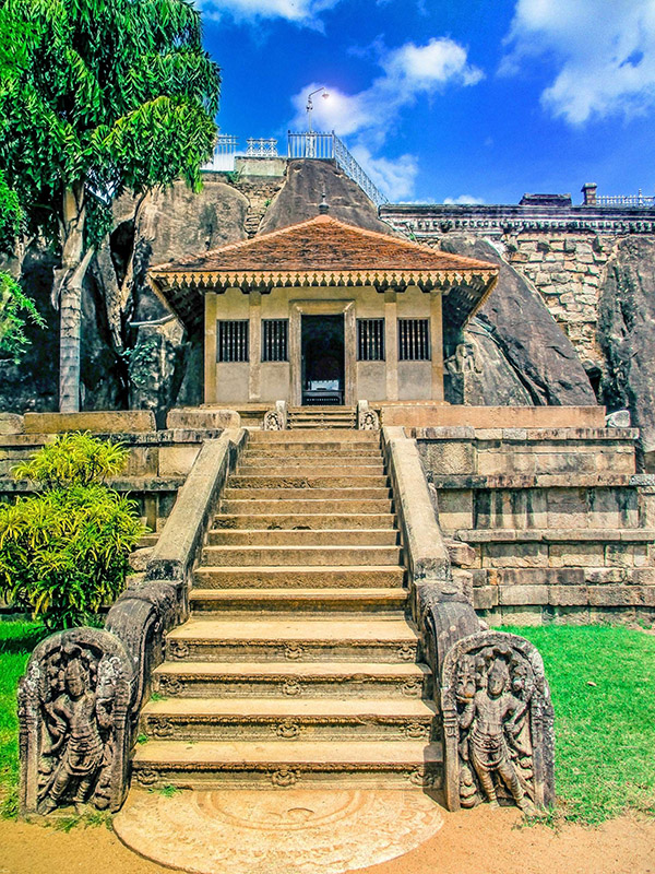 Anuradhapura Guide